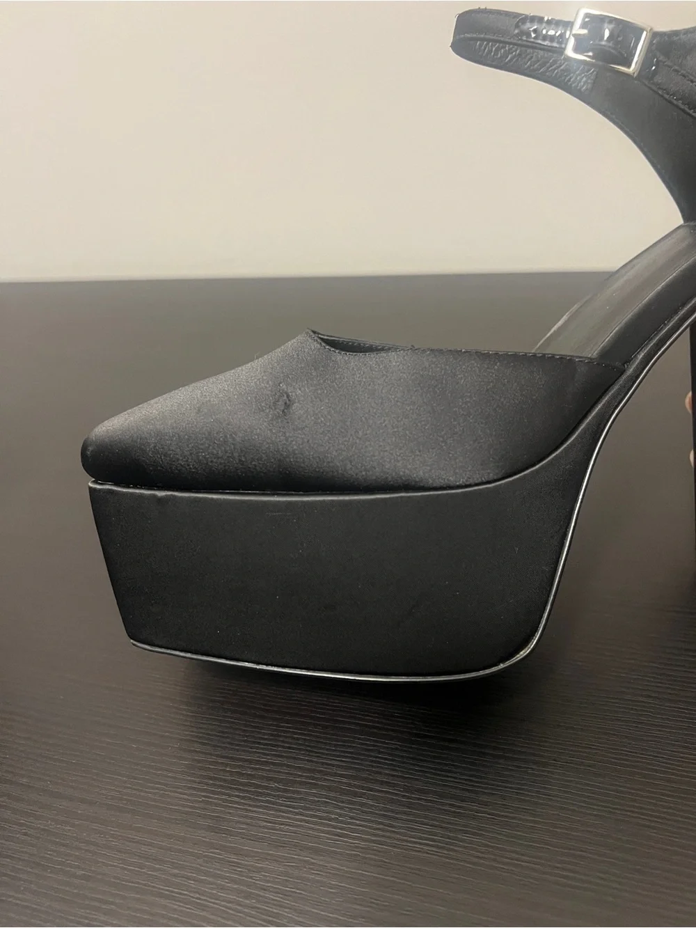 Jeffrey Campbell Ovr-N-Out Black Satin Ankle Strap Platform Pump Heel Size 9.5